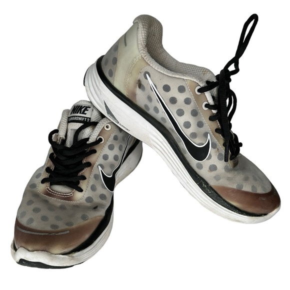 Nike Polka Dot Athletic Shoes - Picture 1 of 7